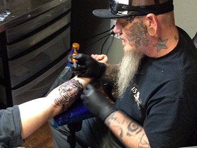 Kingman tattoo artist loves to work with a living canvas   kdminercom